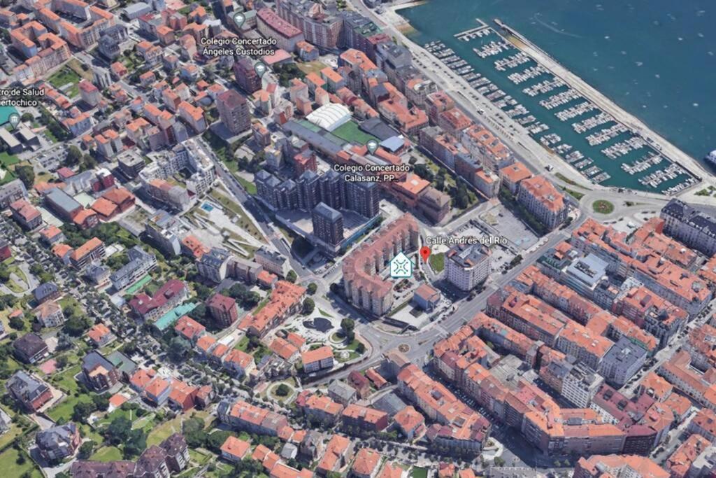 Comodo Apartamento En Puertochico, Cerca De Todo. Santander Esterno foto